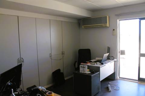 Escritório com 10 divisões, em zona privilegiada da cidade de Faro, Algarve