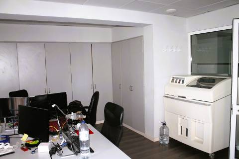 Escritório com 10 divisões, em zona privilegiada da cidade de Faro, Algarve