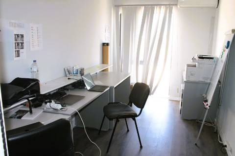 Escritório com 10 divisões, em zona privilegiada da cidade de Faro, Algarve