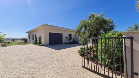 Moradia T4 em condominio privado