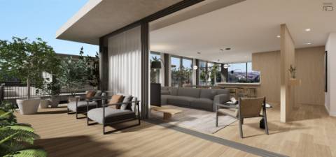 Apartamento T4 com varanda e estacionamento na Margem do Rio Douro