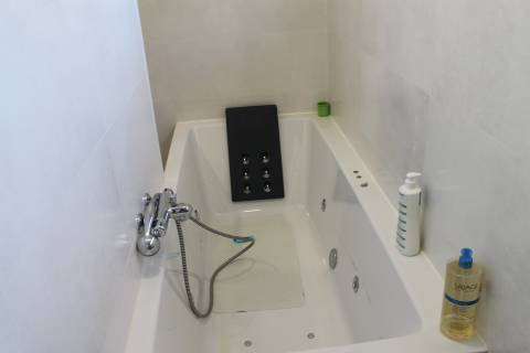 Moradia Isolada com piscina e jardim - Almancil, Algarve