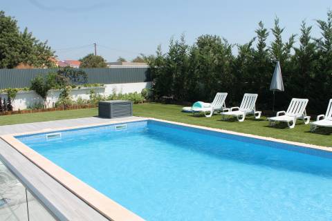 Moradia Isolada com piscina e jardim - Almancil, Algarve