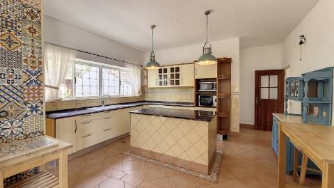 Moradia Isolada T6 em Cerro d'Águia - Albufeira