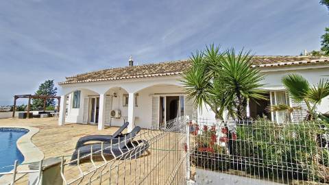 Moradia Isolada T6 em Cerro d'Águia - Albufeira