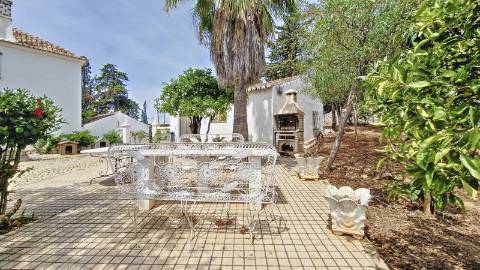 Moradia Isolada T6 em Cerro d'Águia - Albufeira