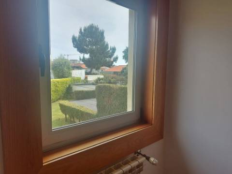 Moradia geminada T3 + Escritório, a 600m do Parque da Cidade do Porto.