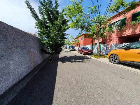 Moradia Isolada T3 com Piscina no Arco da Calheta - Madeira