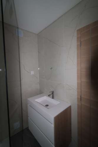 Apartamento T4 com exposição solar a sul e vistas de campo e mar, em S. Brás de Alportel