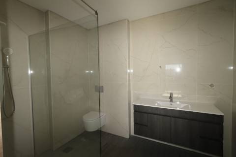 Apartamento T4 com exposição solar a sul e vistas de campo e mar, em S. Brás de Alportel