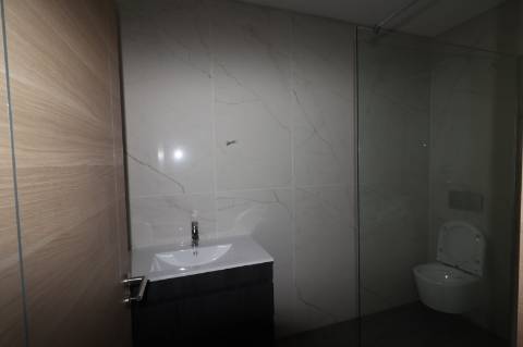 Apartamento T4 com exposição solar a sul e vistas de campo e mar, em S. Brás de Alportel