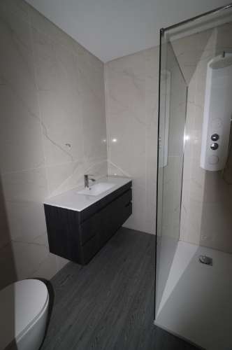 Apartamento T4 com exposição solar a sul e vistas de campo e mar, em S. Brás de Alportel