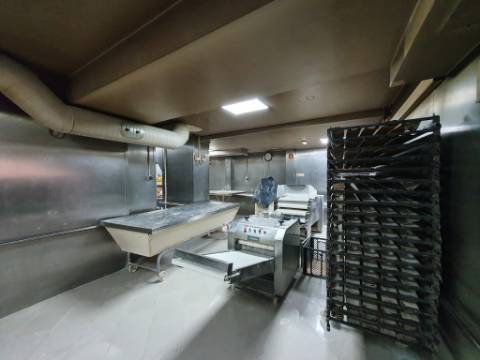 Venda de Padaria e Pastelaria com Fabrico Próprio no Funchal (Licença 24h)