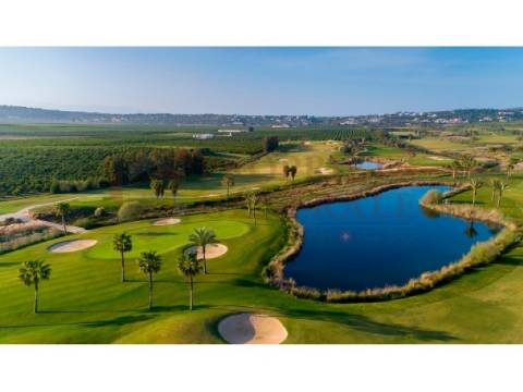 Moradia T5 de luxo em empreendimento premiado