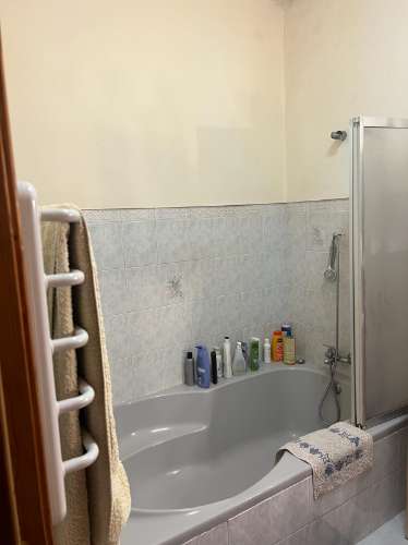 Moradia Terrea com 2 Quartos e 2 apartamentos, T2 e T1 com entradas independentes em zona Calma de Paderne