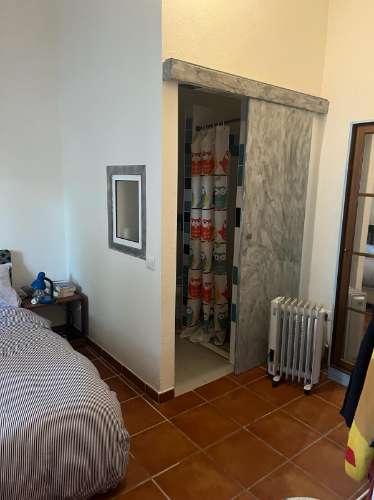 Moradia Terrea com 2 Quartos e 2 apartamentos, T2 e T1 com entradas independentes em zona Calma de Paderne