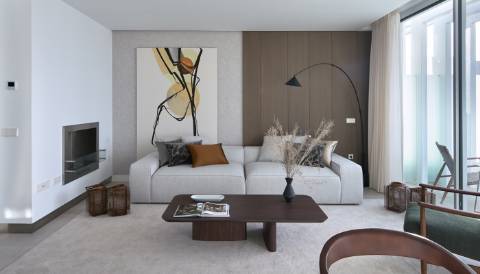 Moradia em banda T3, com terraço.