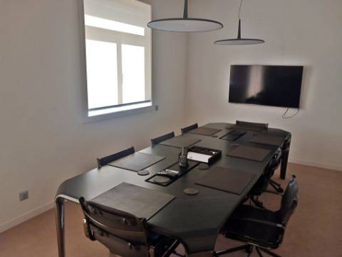 Moradia T4 remodelada, em zona premium do Porto.