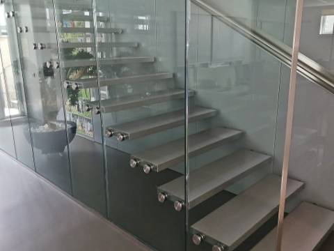 Moradia T4 remodelada, em zona premium do Porto.