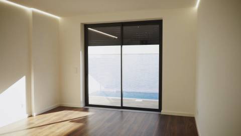 Moradia T3 c/ Excelentes acabamentos, piscina e vista Mar