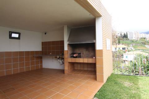 Moradia T3+1 em Condomínio Fechado nas Virtudes