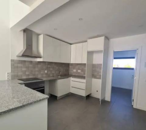 Moradia T3, em nova urbanização em Olhão, em zona tranquila perto de todos os serviços e acessos.