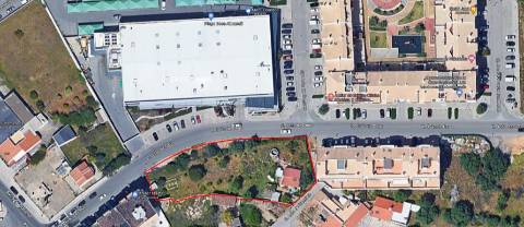 Terreno para construção de apartamentos em Almancil