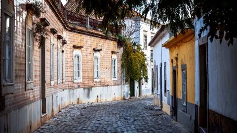 Terreno com projeto para construção de 80 apartamentos - Olhão, Algarve