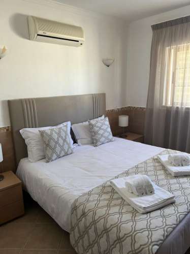 Excelente moradia isolada para rentabilizar em Albufeira, perto da praia