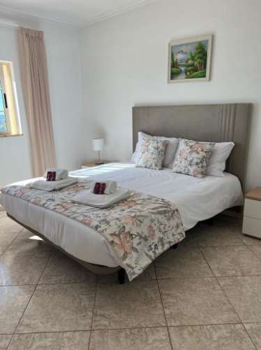 Excelente moradia isolada para rentabilizar em Albufeira, perto da praia