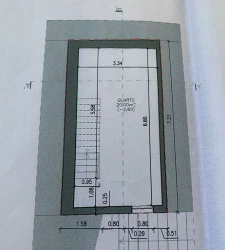 Prédio com Projeto em Campolide