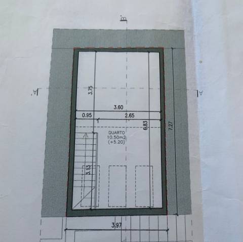 Prédio com Projeto em Campolide