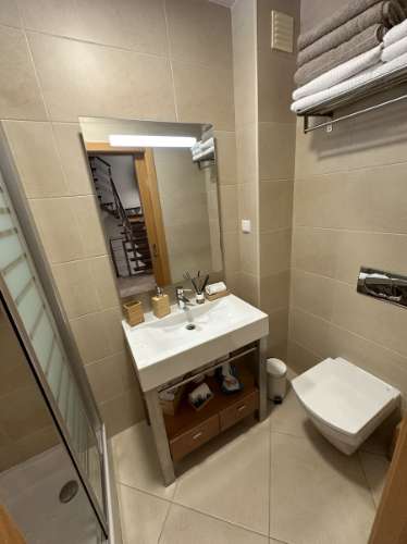 Moradia em banda T3+2 em Vilamoura em exelente estado de conservação e com piscina