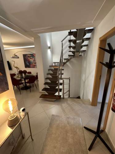 Moradia em banda T3+2 em Vilamoura em exelente estado de conservação e com piscina