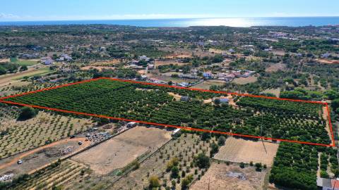 Terreno com projeto aprovado em Quarteira