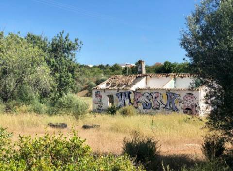 Terreno para construção em Almancil