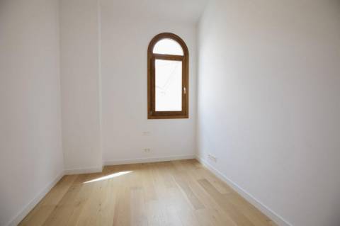 Moradia em banda T3 , perto da praia.