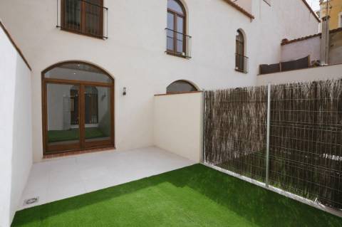 Moradia em banda T3 , perto da praia.