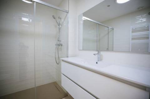 Moradia geminada T3 , perto da praia.