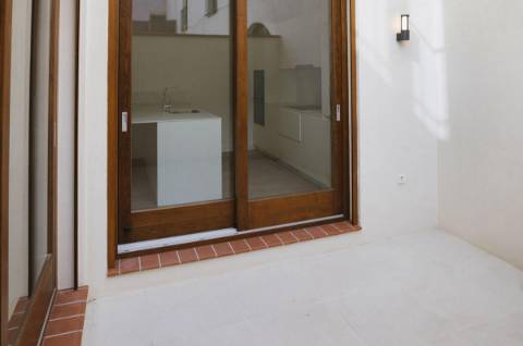 Moradia geminada T3 , perto da praia.