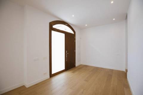 Moradia geminada T3 , perto da praia.