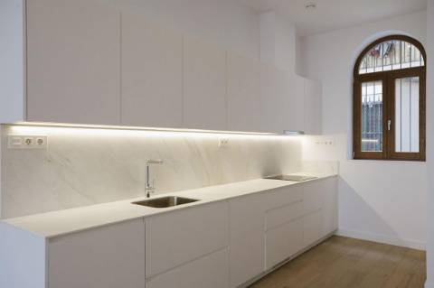 Moradia em banda T4 , perto da praia.