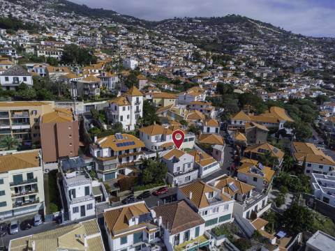 Fantástica Moradia T3 em Santa Maria Maior - Funchal