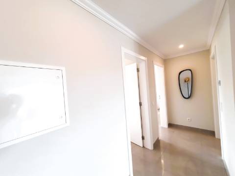 T2 Lagos com Segurança 24H Golf Piscina Ginásio Jacuzzi e Garagem