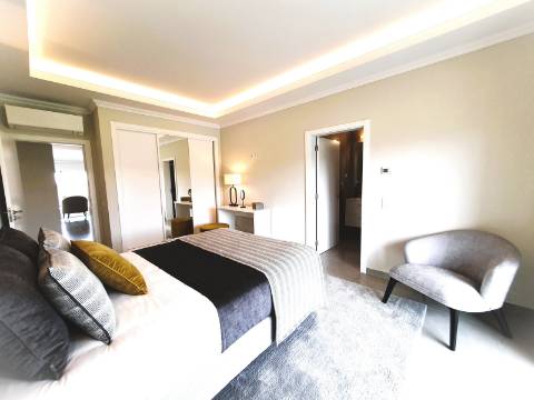 T2 Lagos com Segurança 24H Golf Piscina Ginásio Jacuzzi e Garagem