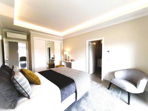 T2 Lagos com Segurança 24H Golf Piscina Ginásio Jacuzzi e Garagem