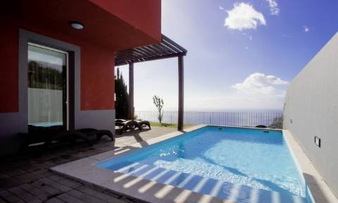 Moradia Geminada T3 com Piscina no Arco da Calheta - Madeira