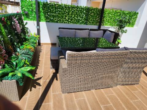 Moradia V2+1 em condomínio com Piscina em zona calma de Albufeira