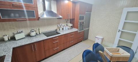 Moradia V2+1 em condomínio com Piscina em zona calma de Albufeira