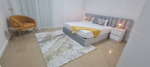 Moradia V2+1 em condomínio com Piscina em zona calma de Albufeira